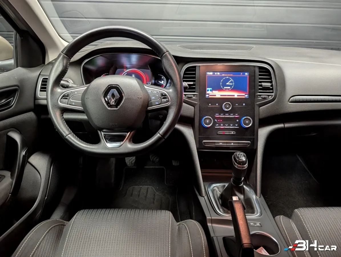 Renault Megane - photo 27