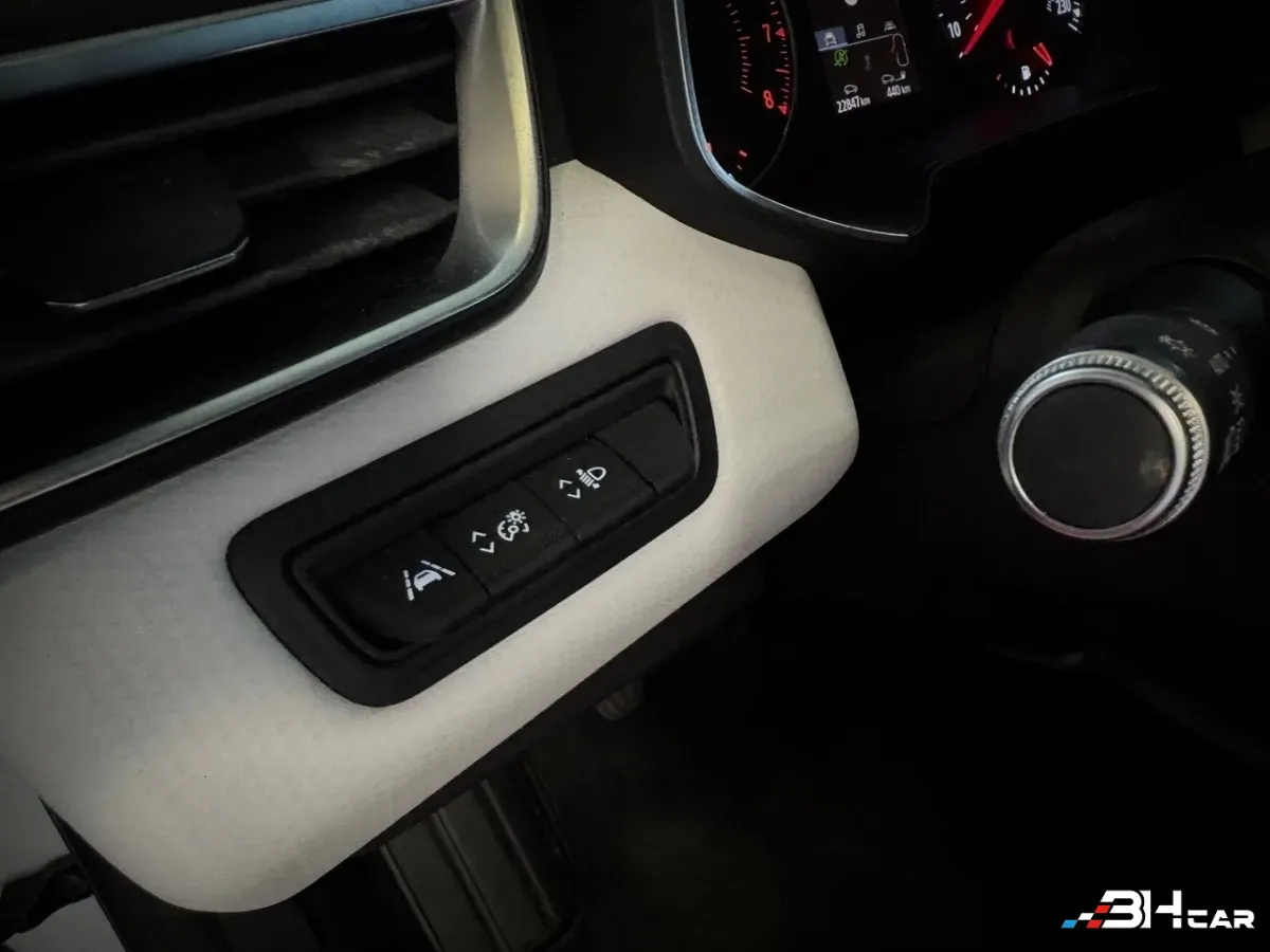 Renault Clio - photo 18