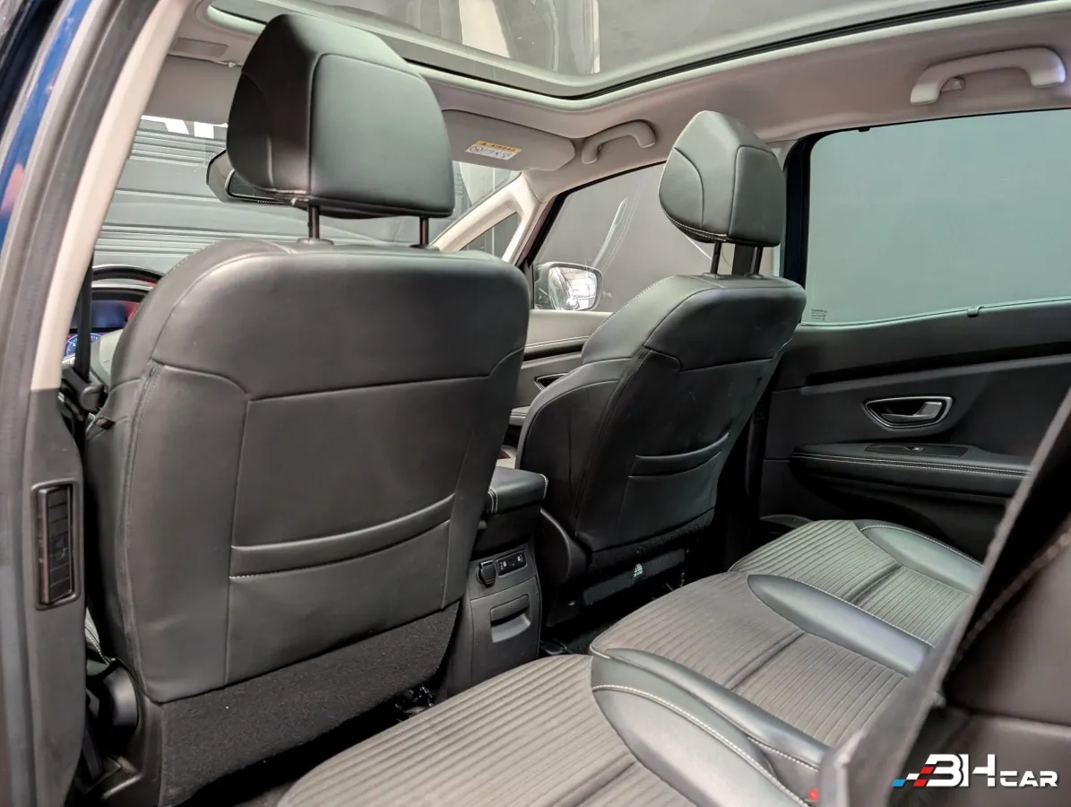Renault Scenic - photo 23