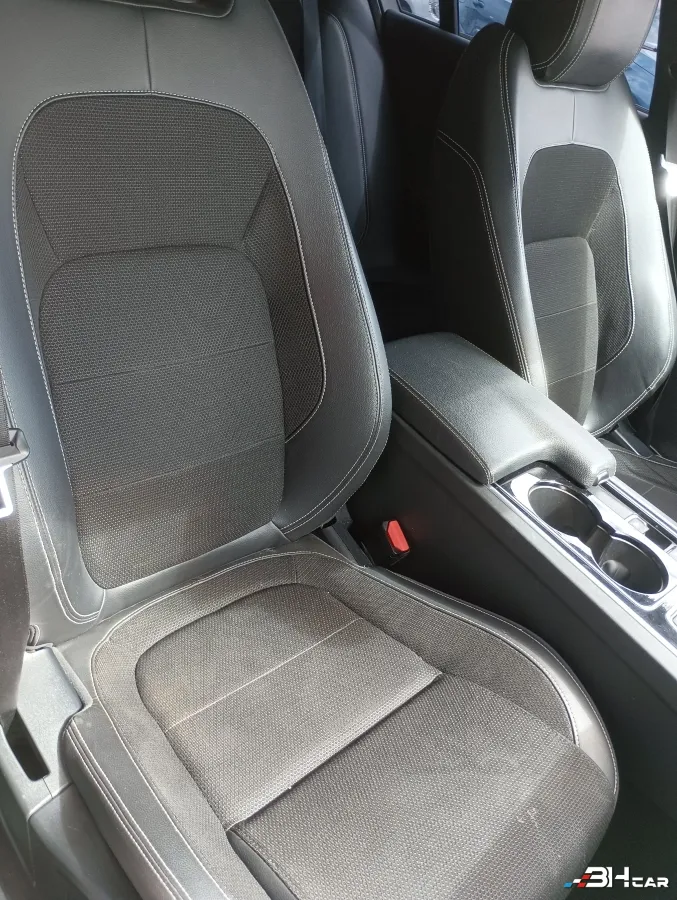 Jaguar Xe - photo 21