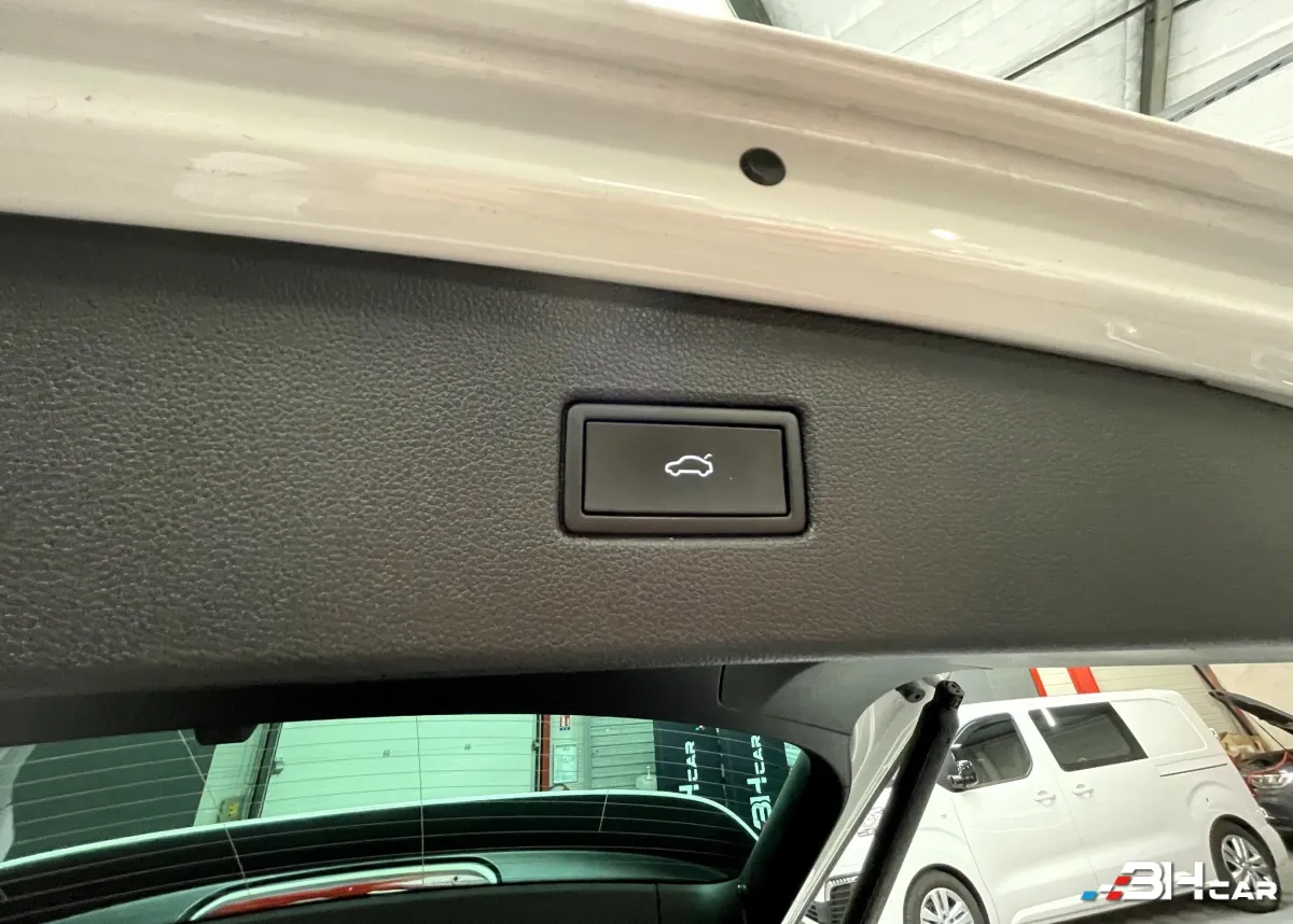 Volkswagen Tiguan - photo 22