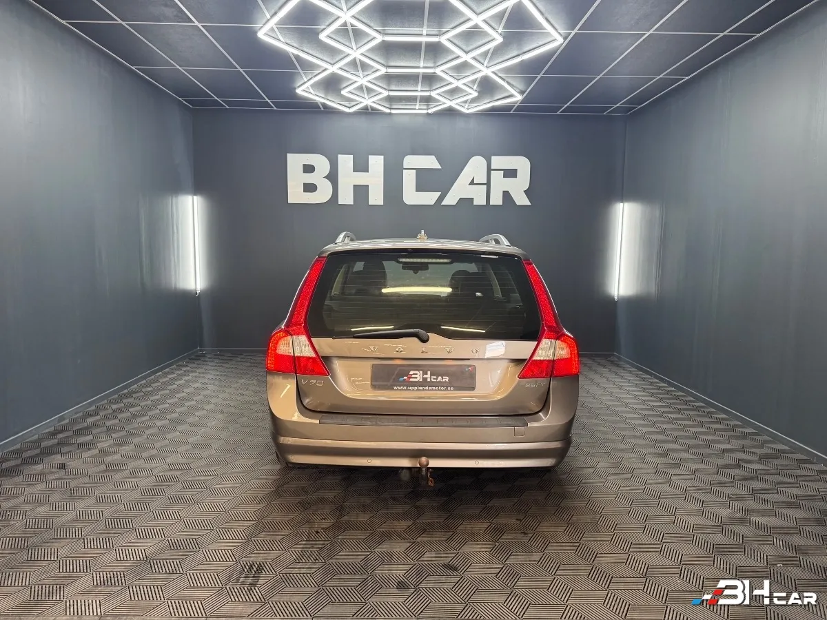 Volvo V70 - photo 9