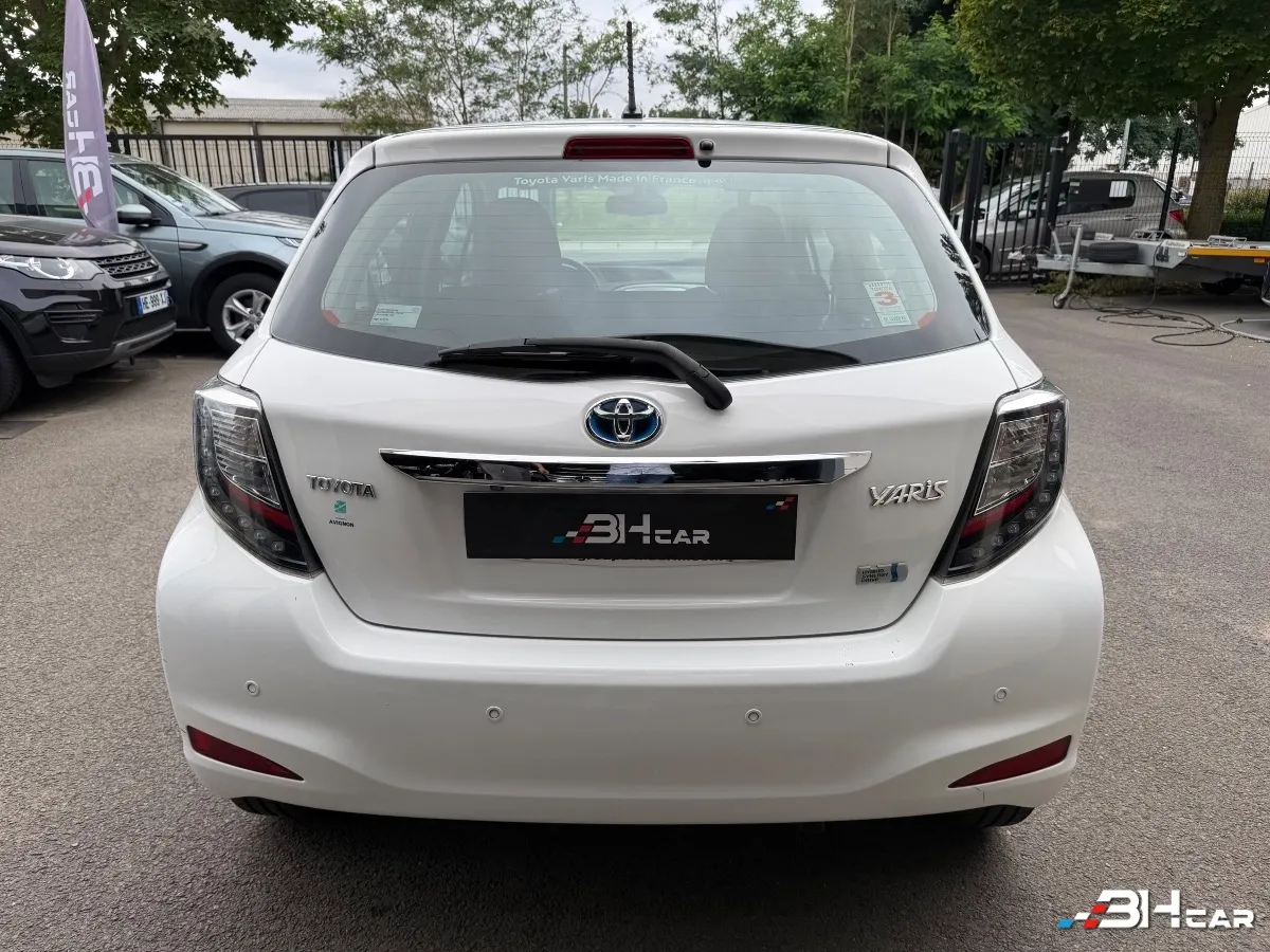 Toyota Yaris - photo 2