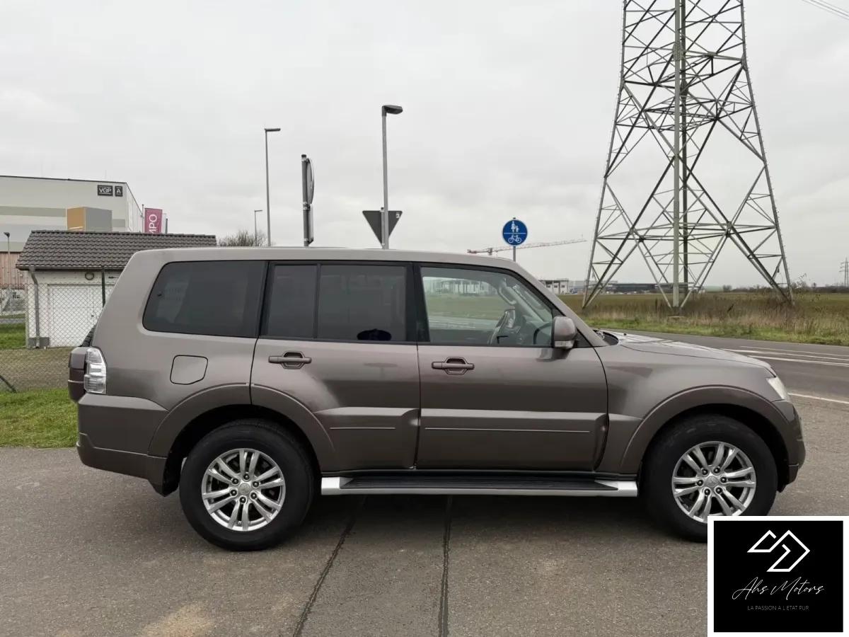 Mitsubishi Pajero 3.2 DID 200 LONG INSTYLE 4WD BVA