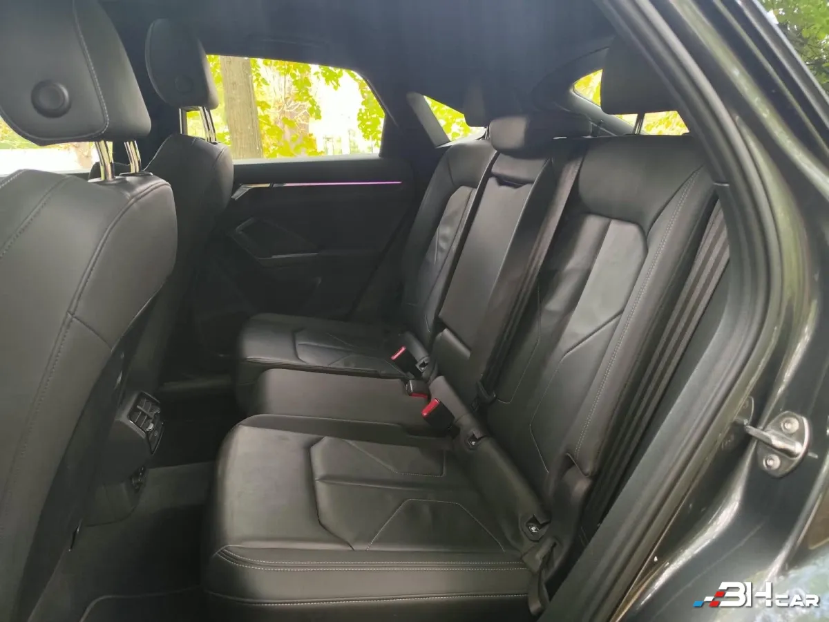 Audi Q3 - photo 14