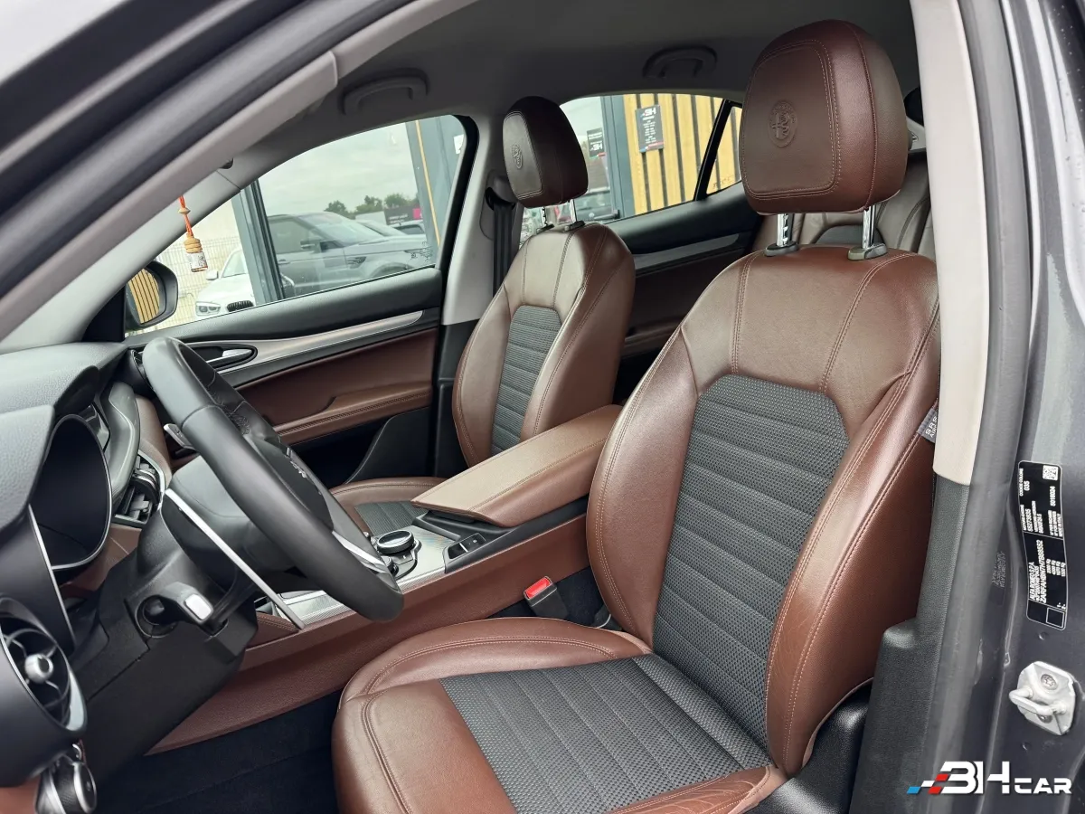 Alfa Romeo Stelvio - photo 14