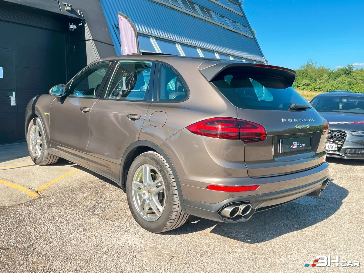 Porsche Cayenne - photo 6