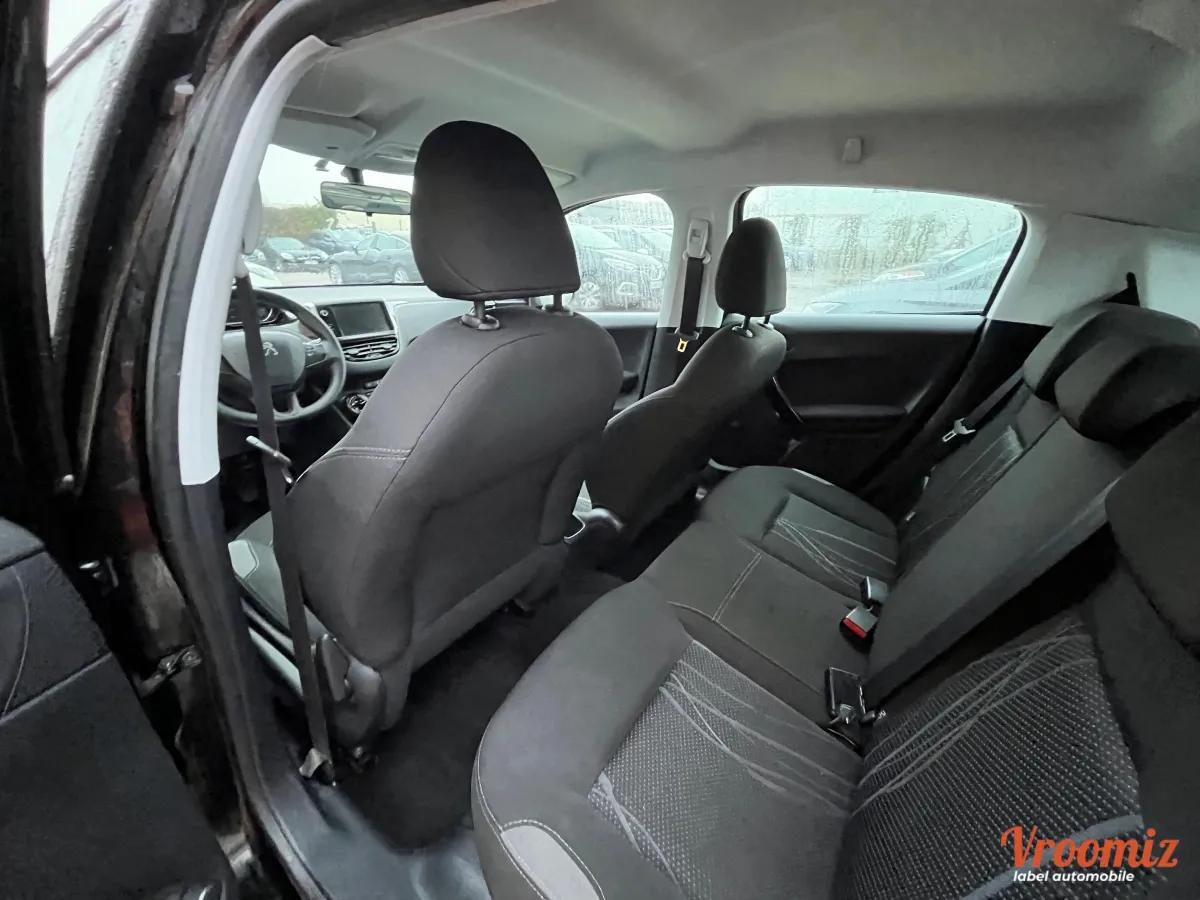 Peugeot 208 GENERATION-I 1.6 E-HDI 90 ACTIVE