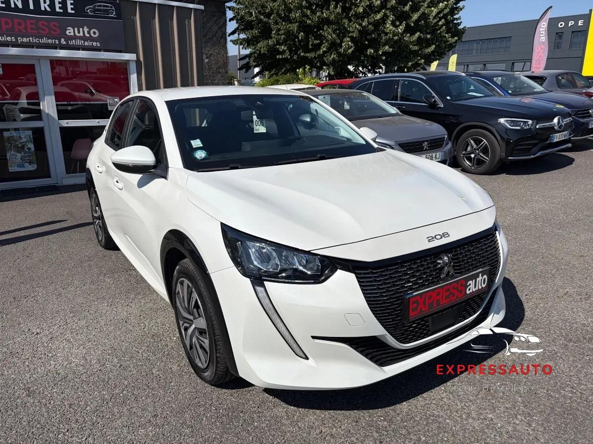 Peugeot E-208