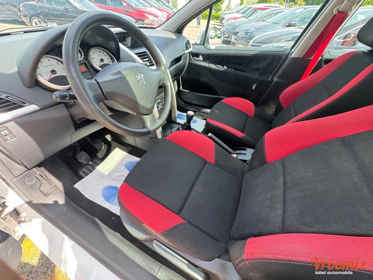 Peugeot 207 1.4 VTI 95 PREMIUM