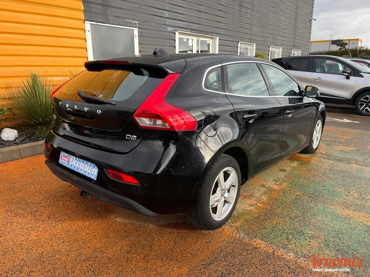 VOLVO V40 II D2 2.0 TDi Geartronic 120 CV Boîte automatique