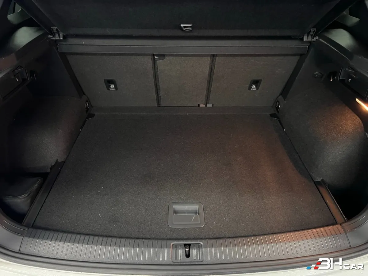 Volkswagen Tiguan - photo 15