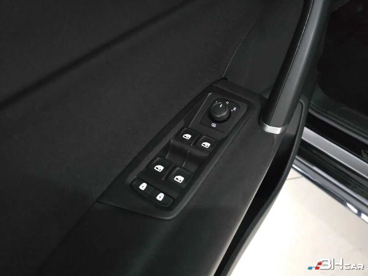 Volkswagen Touran - photo 29