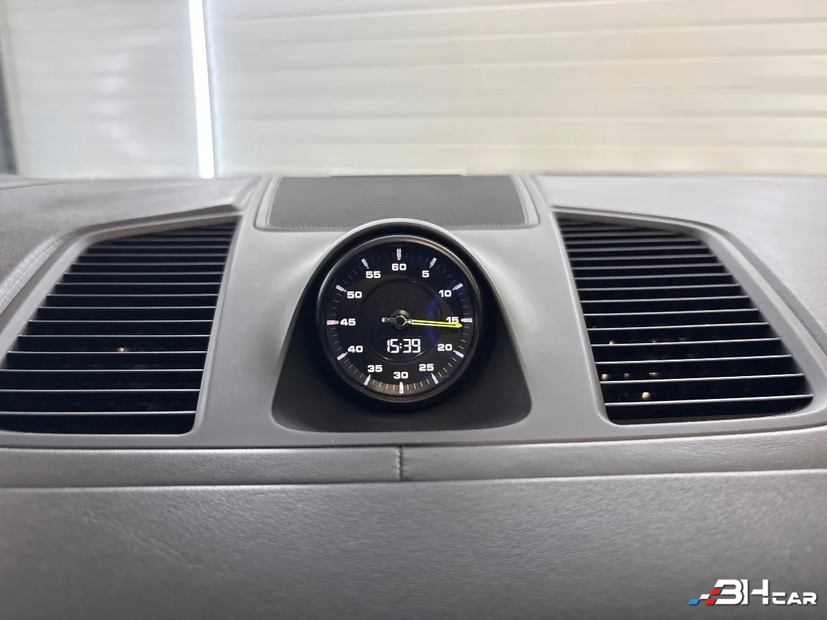 Porsche Cayenne - photo 11