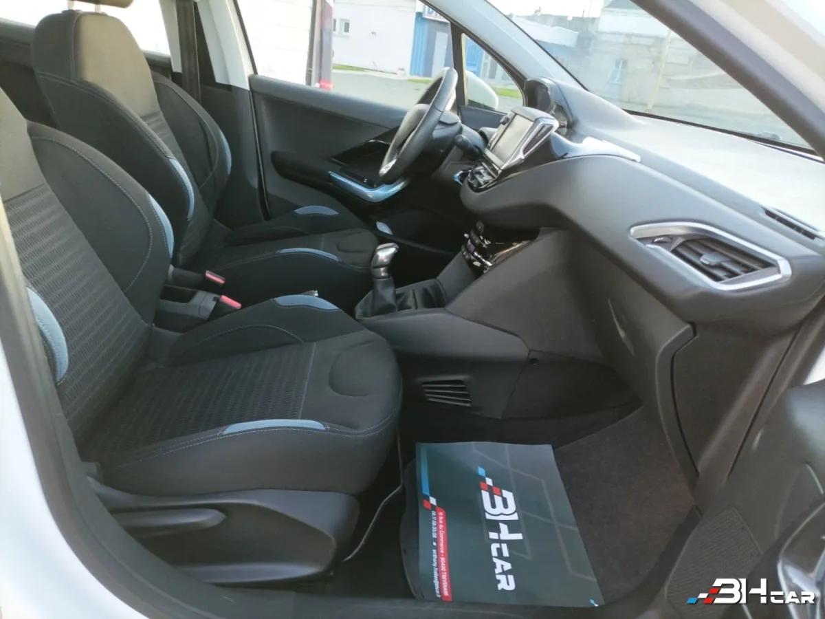 Aperçu indisponible de Peugeot 208