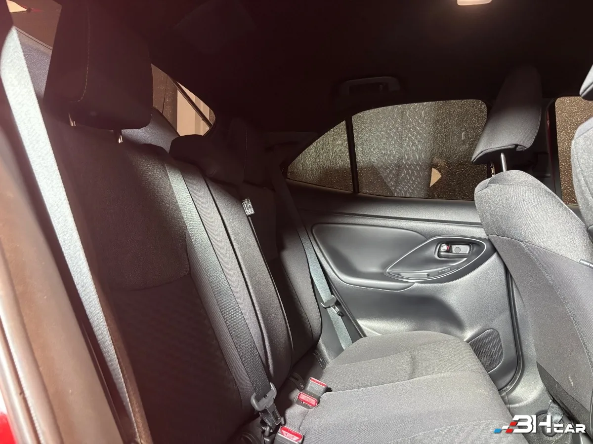 Toyota Yaris - photo 17