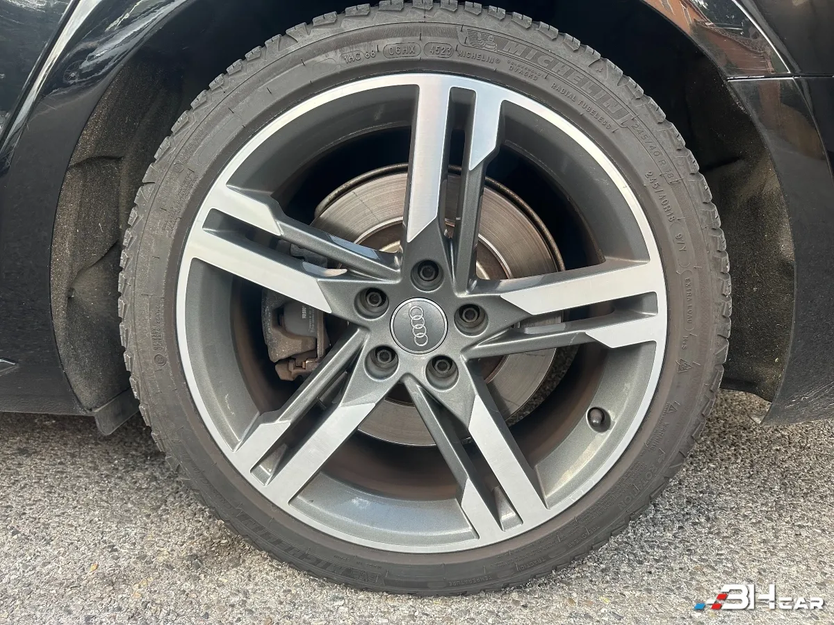 Audi A4 - photo 29