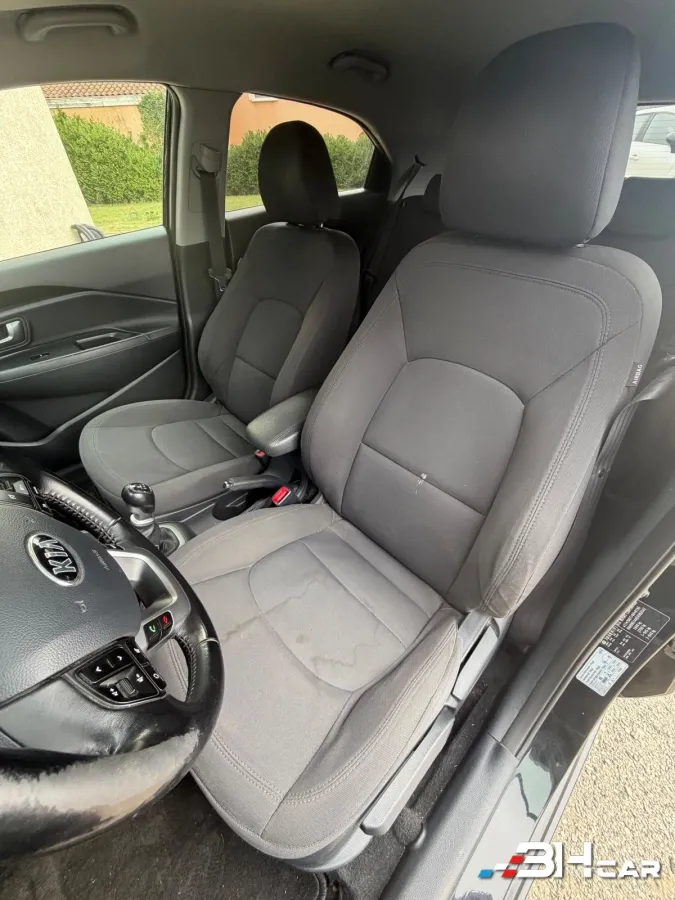 Kia Rio - photo 11