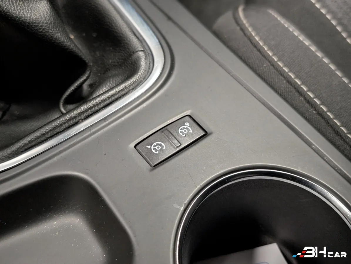 Renault Megane - photo 23