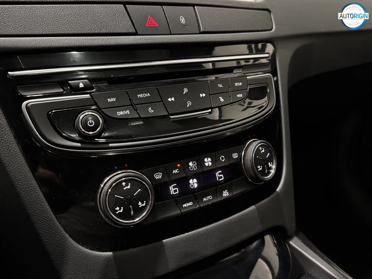 Peugeot 508 - photo 28