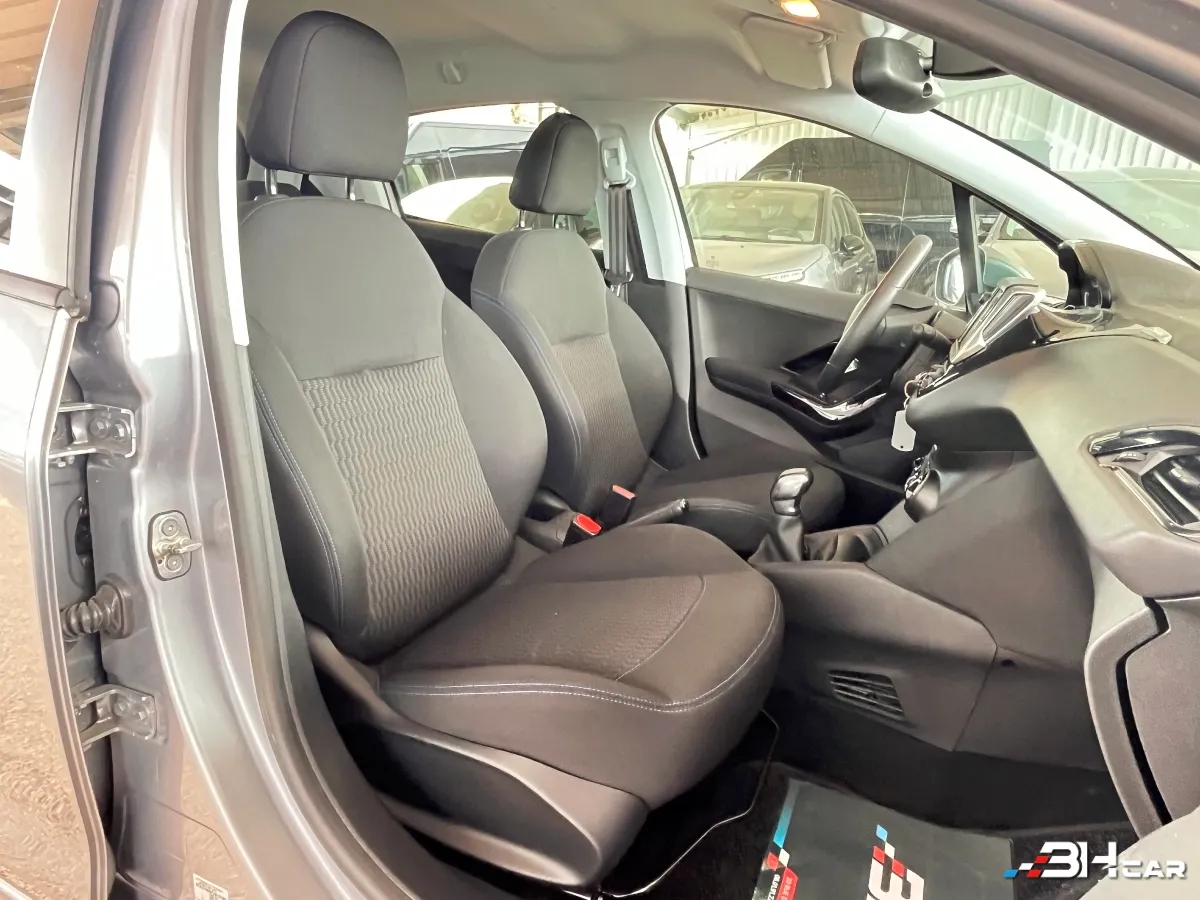 Peugeot 208 - photo 19