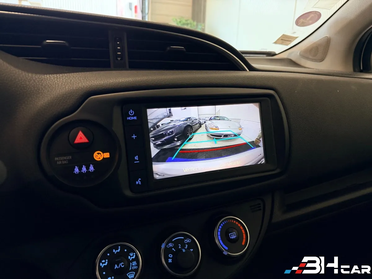 Toyota Yaris - photo 15