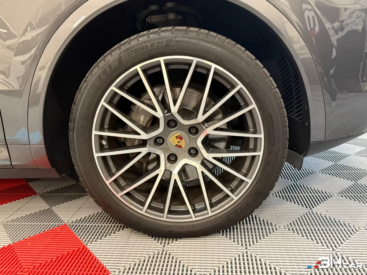 Porsche Cayenne - photo 29