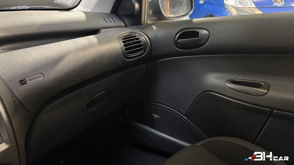 Peugeot 206 - photo 29