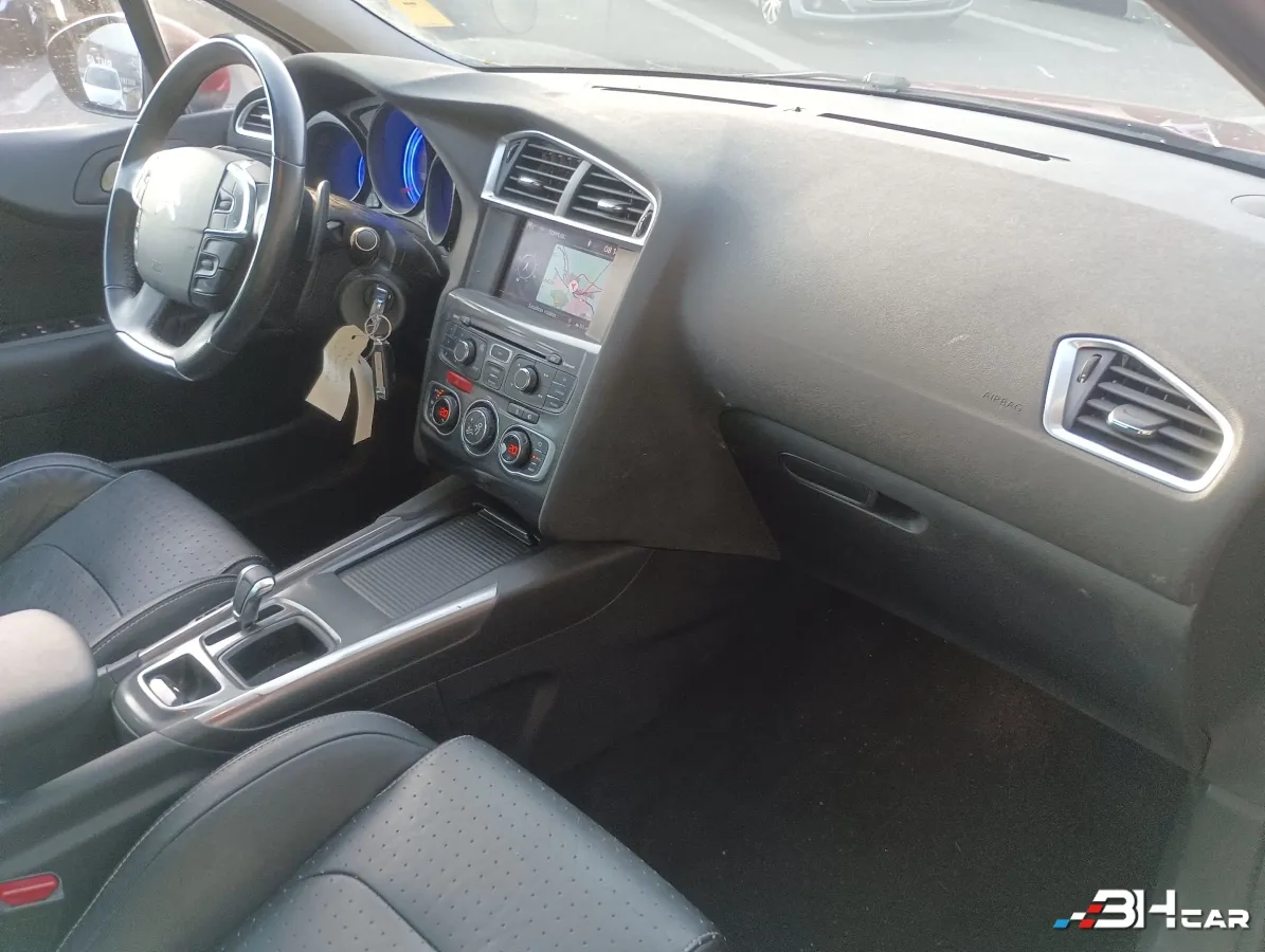 Citroen C4 - photo 16