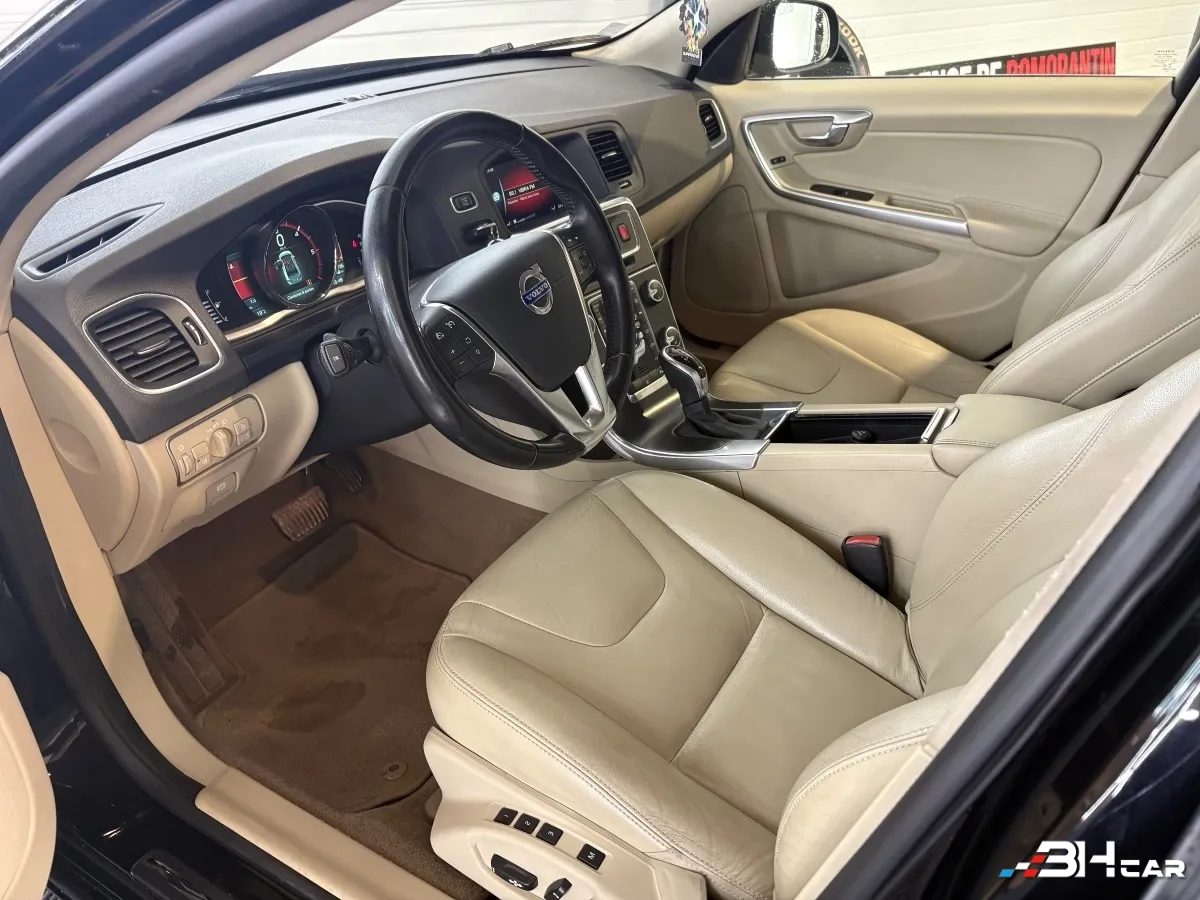 Volvo S60 - photo 9
