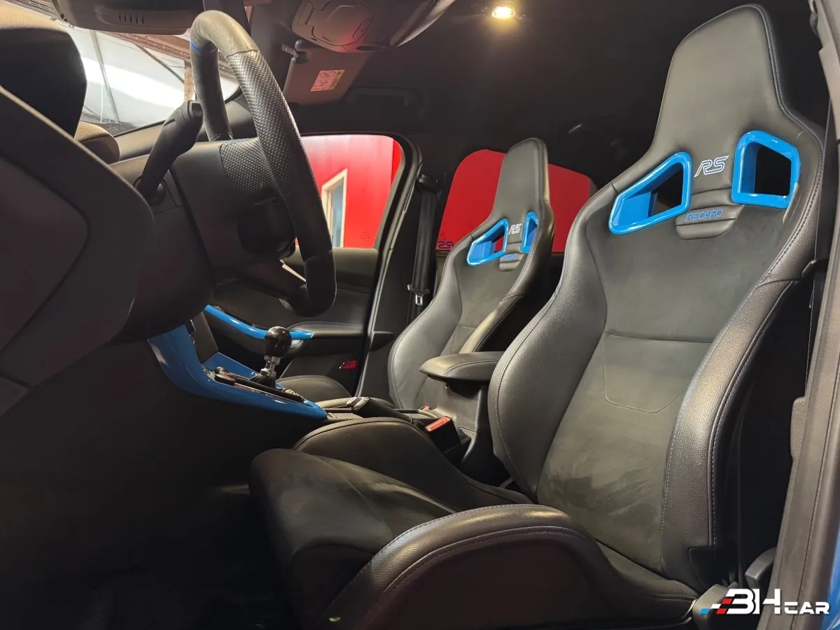 Ford Focus - photo 9