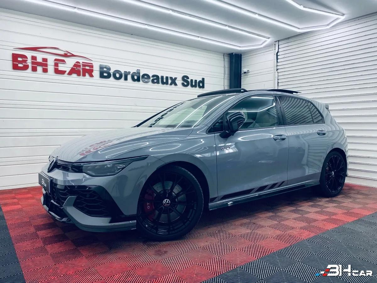 Image: Volkswagen Golf 2.0 TSI 300 GTI CLUBSPORT DSG // MALUS PAYE / LIGNE AKRAPROVIC / HK / TOIT OUVRANT