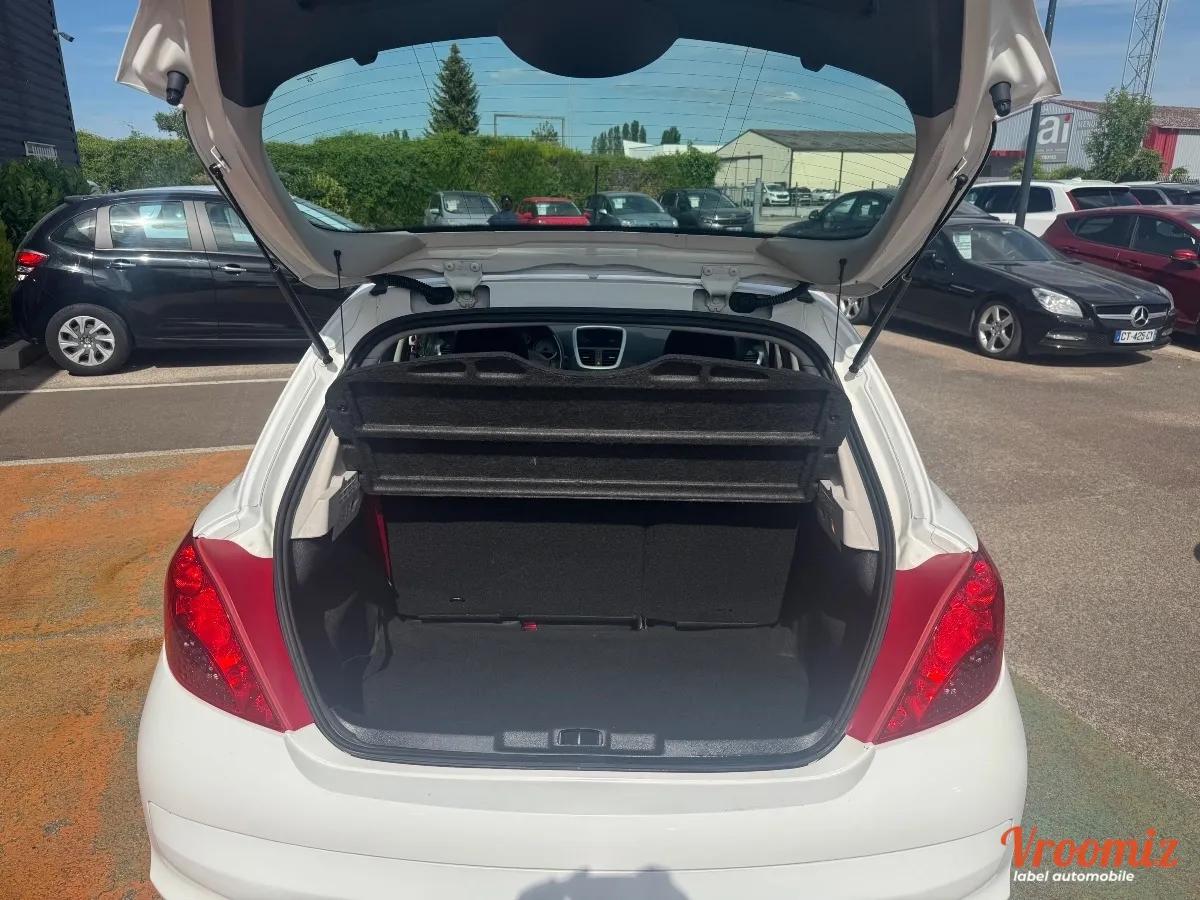Peugeot 207 1.4 VTI 95 PREMIUM