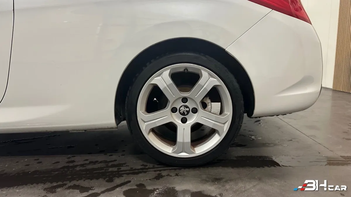 Peugeot 308 - photo 34