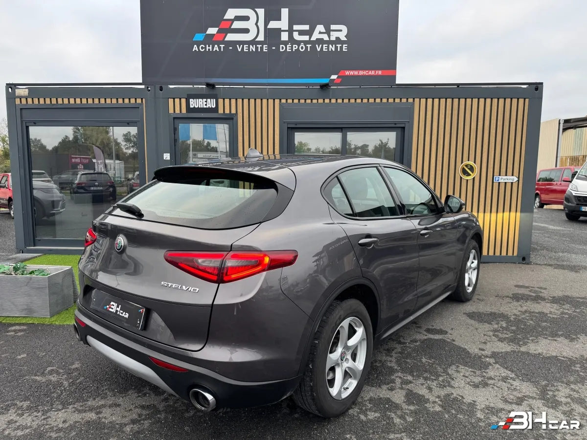 Alfa Romeo Stelvio - photo 3