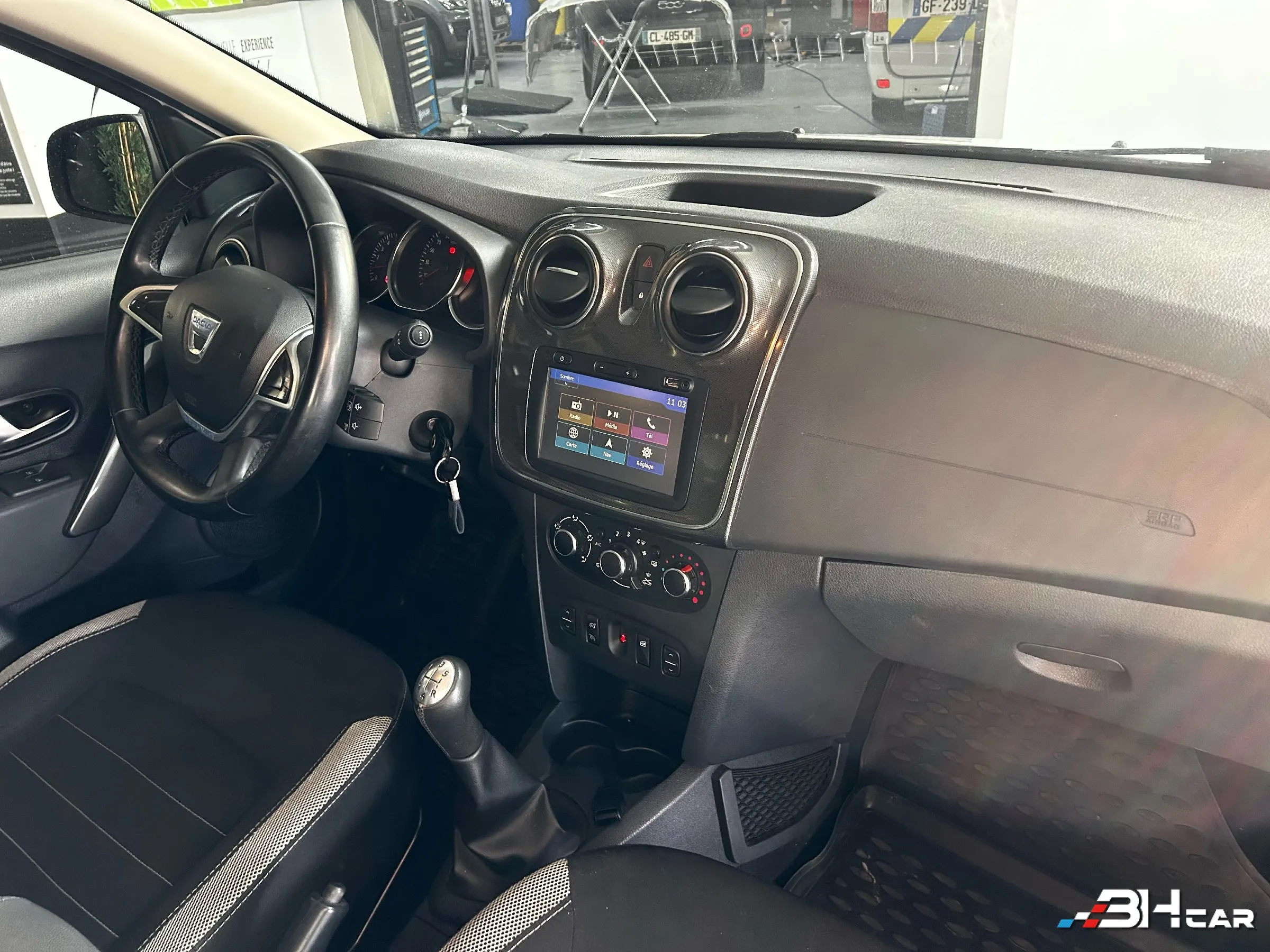 Dacia Logan - photo 12