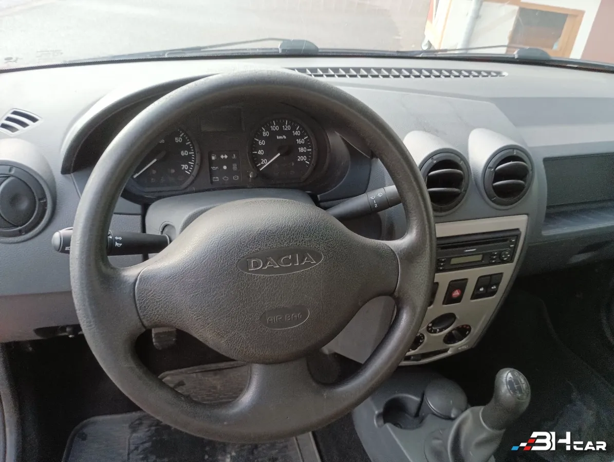 Dacia Logan - photo 13