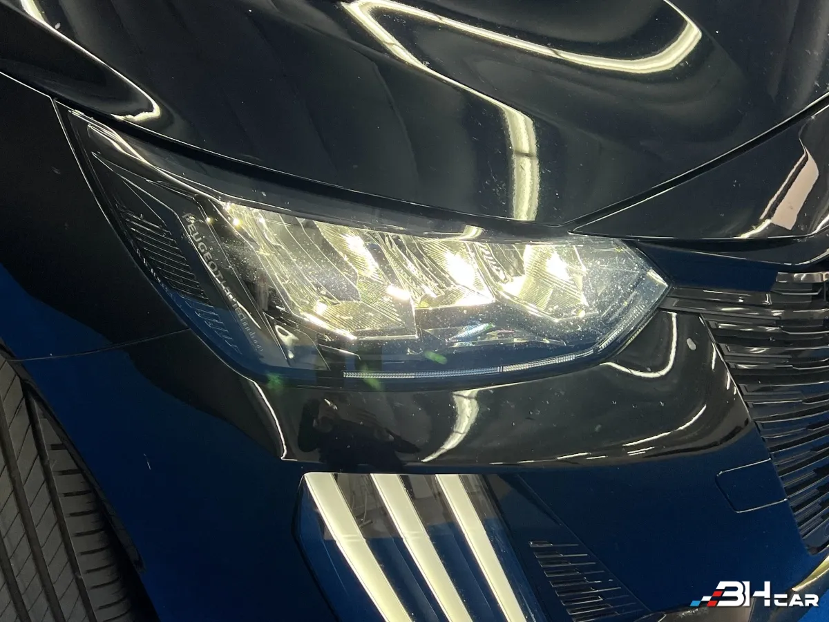 Peugeot 208 - photo 34