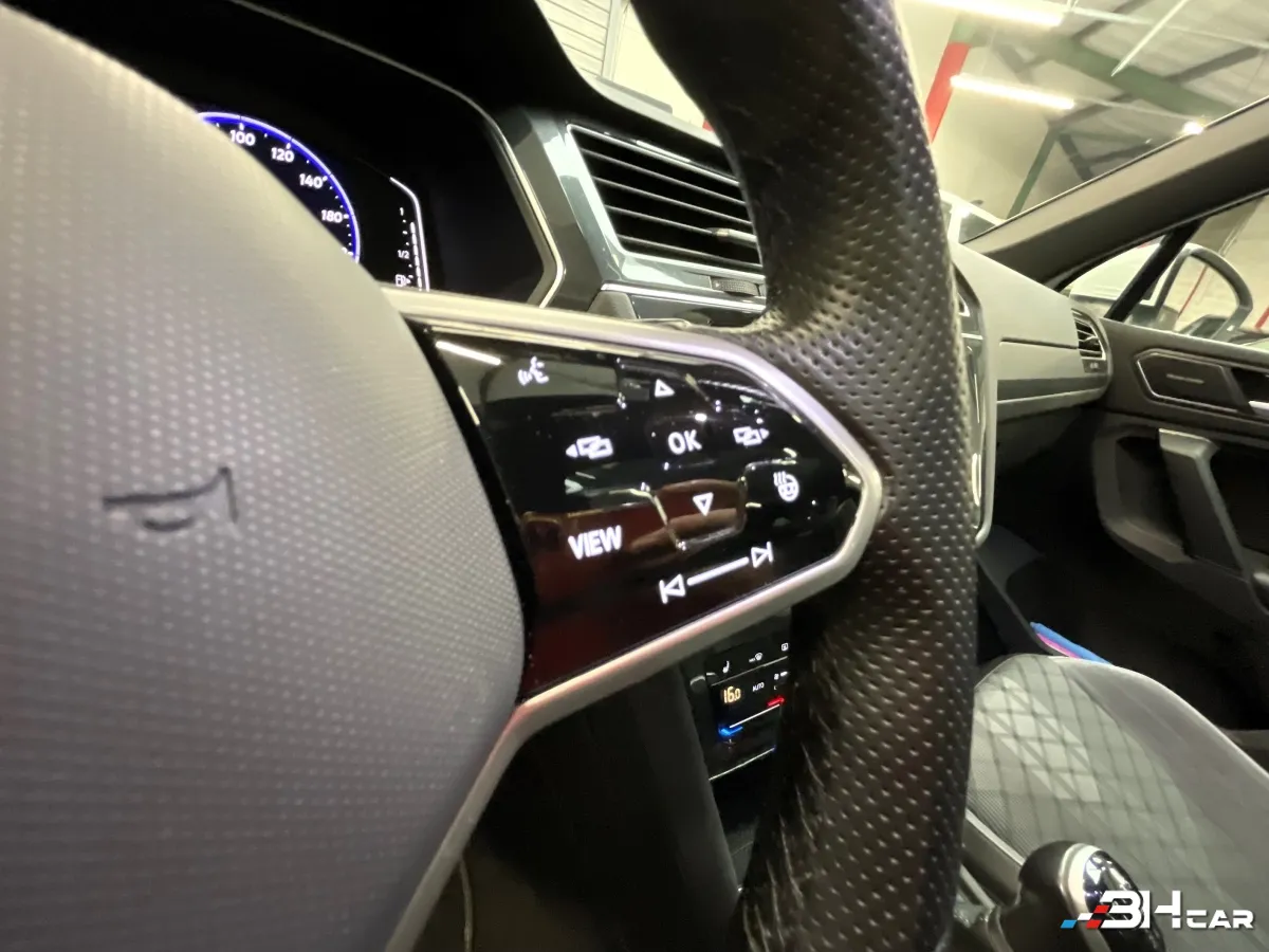 Volkswagen Tiguan - photo 18