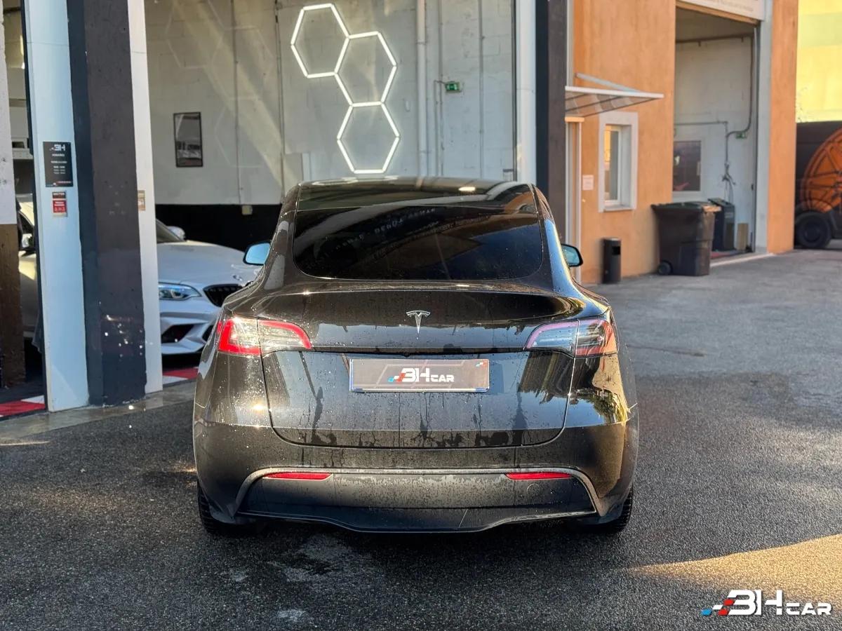 Aperçu indisponible de Tesla Model-y