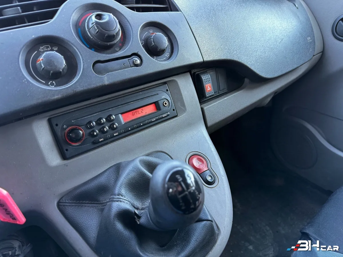 Renault Kangoo Express - photo 12