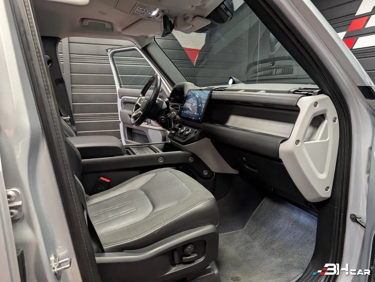 Land Rover Defender - photo 30