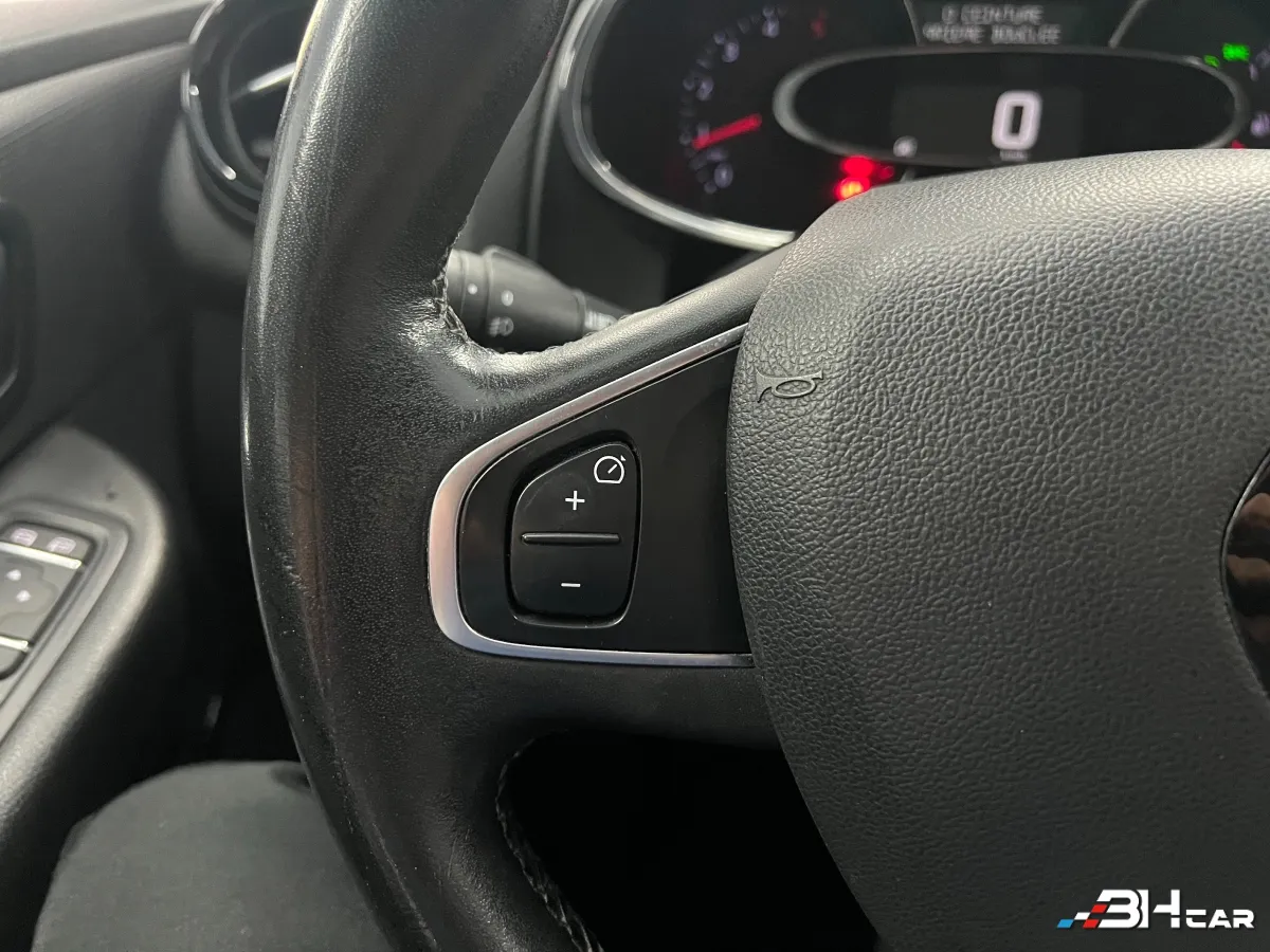 Renault Clio - photo 23