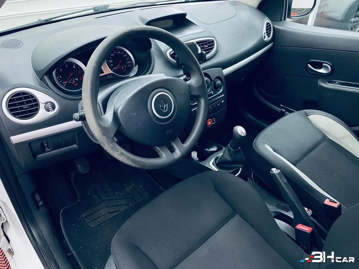 Aperçu indisponible de RENAULT Clio