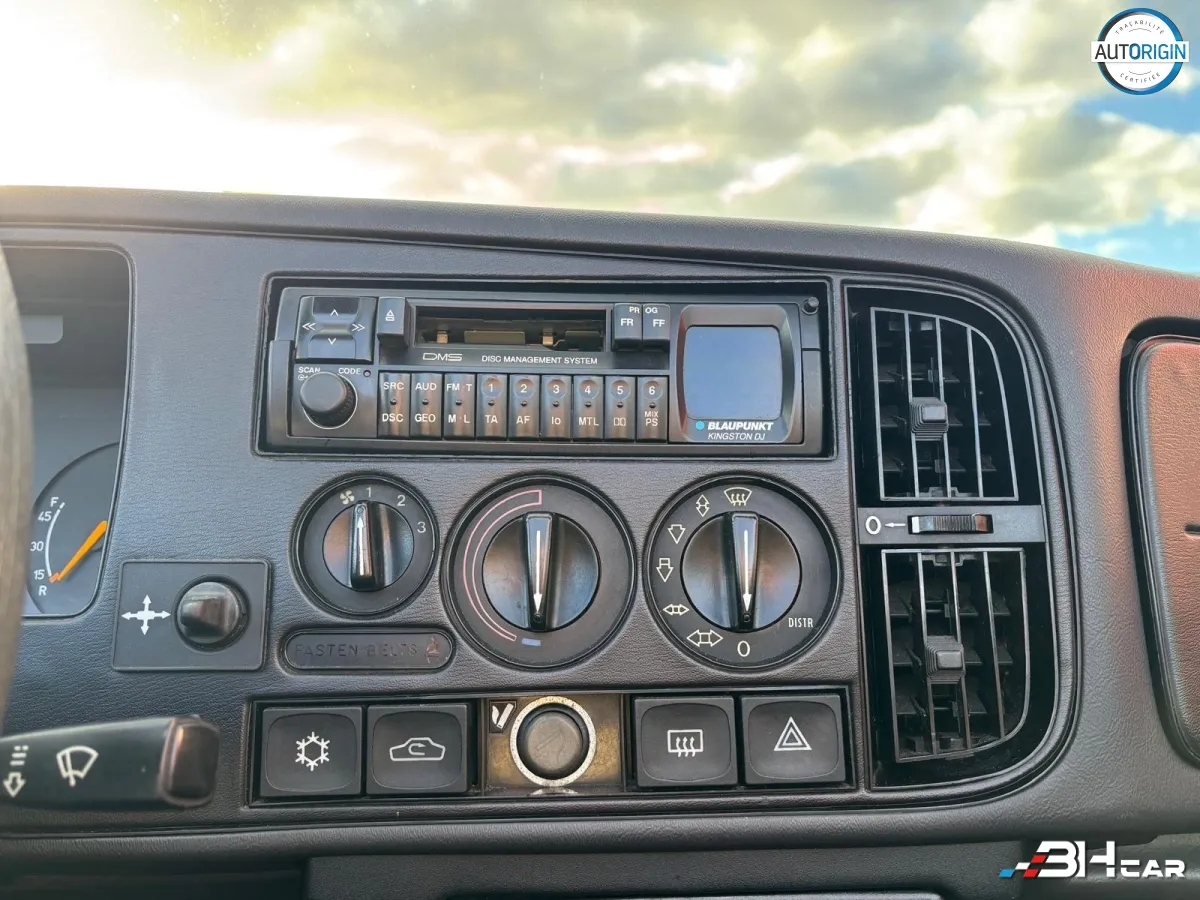 SAAB 900 - photo 13