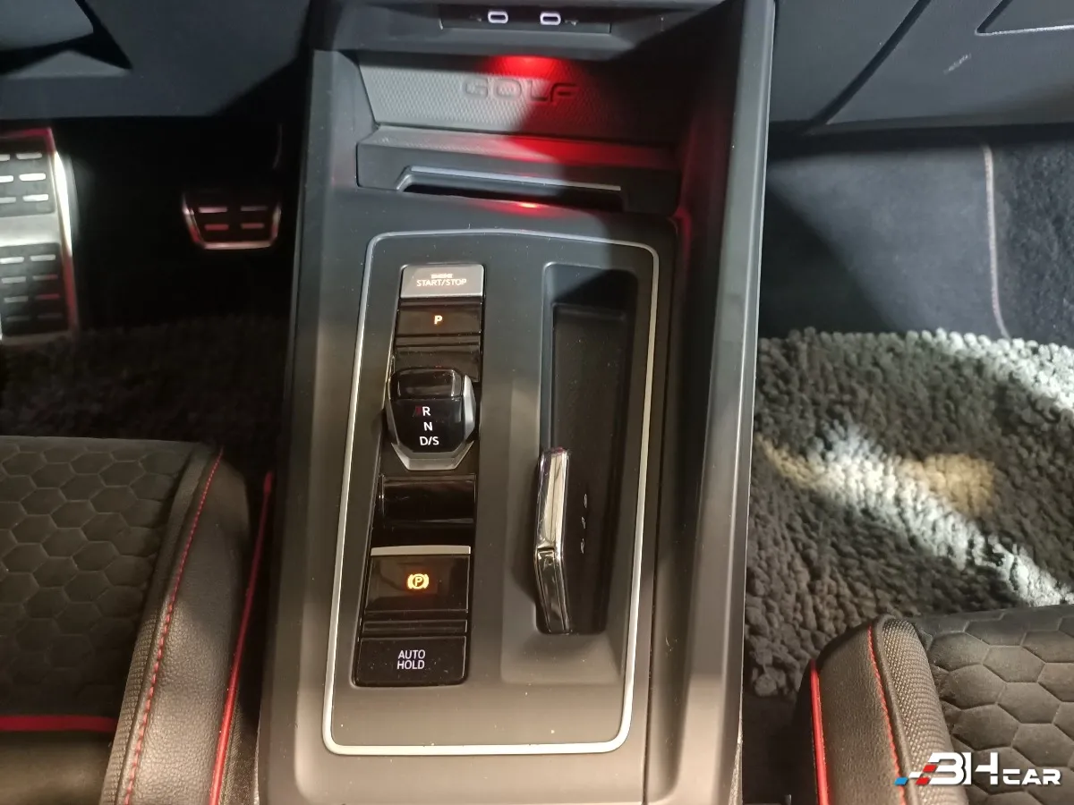 Volkswagen Golf - photo 17