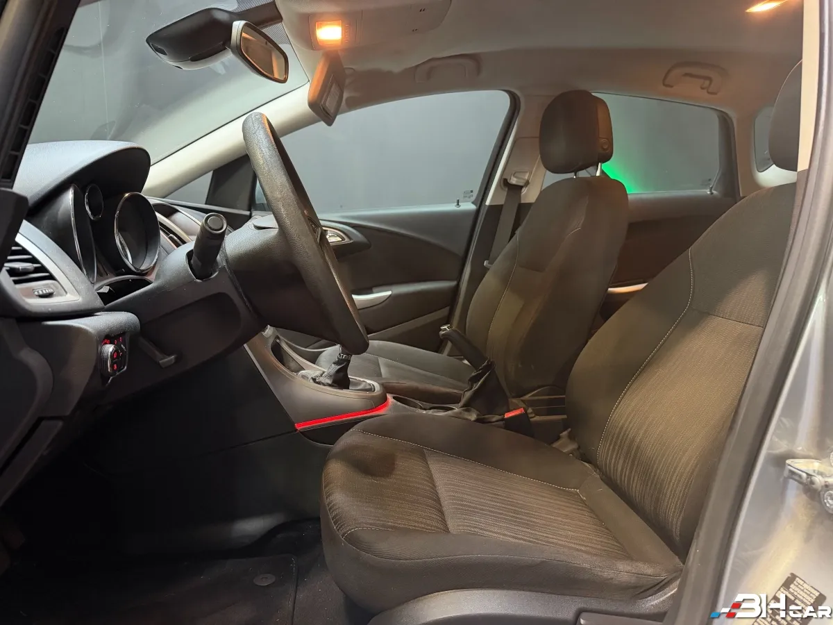 Opel Astra - photo 9