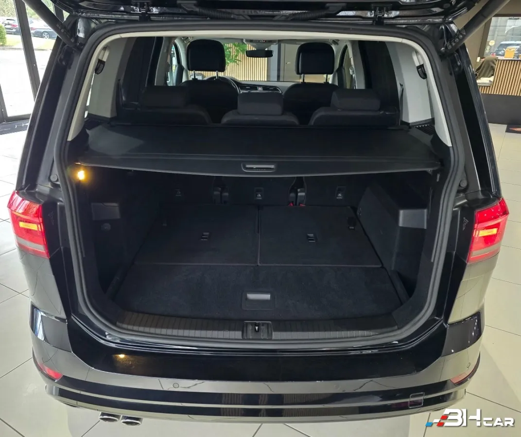 Volkswagen Touran - photo 23
