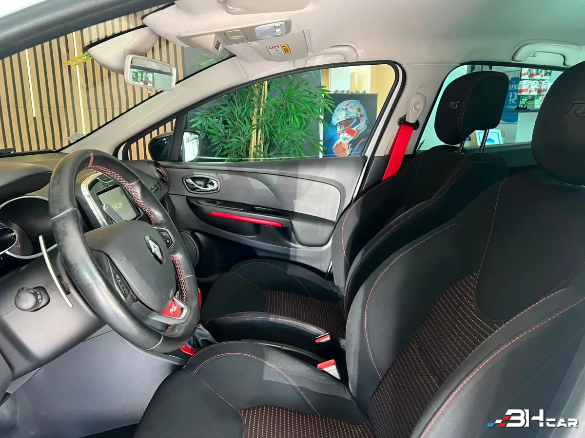 Renault Clio - photo 11