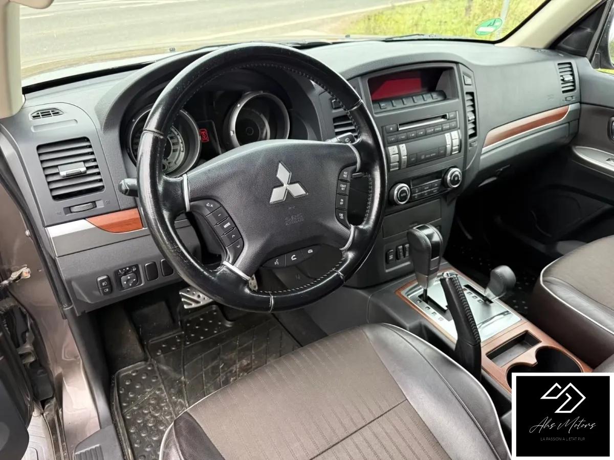 Mitsubishi Pajero 3.2 DID 200 LONG INSTYLE 4WD BVA